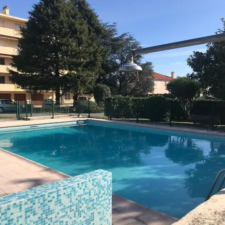 Location Saisonnière Piscine, Climatisé Apartamento Antibes